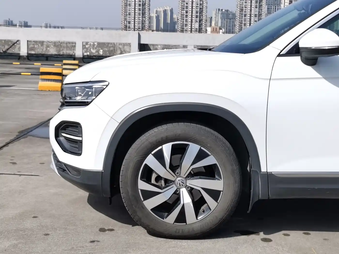 Volkswagen Tayron 2019 330TSI 2WD Luxury China VI фото 3