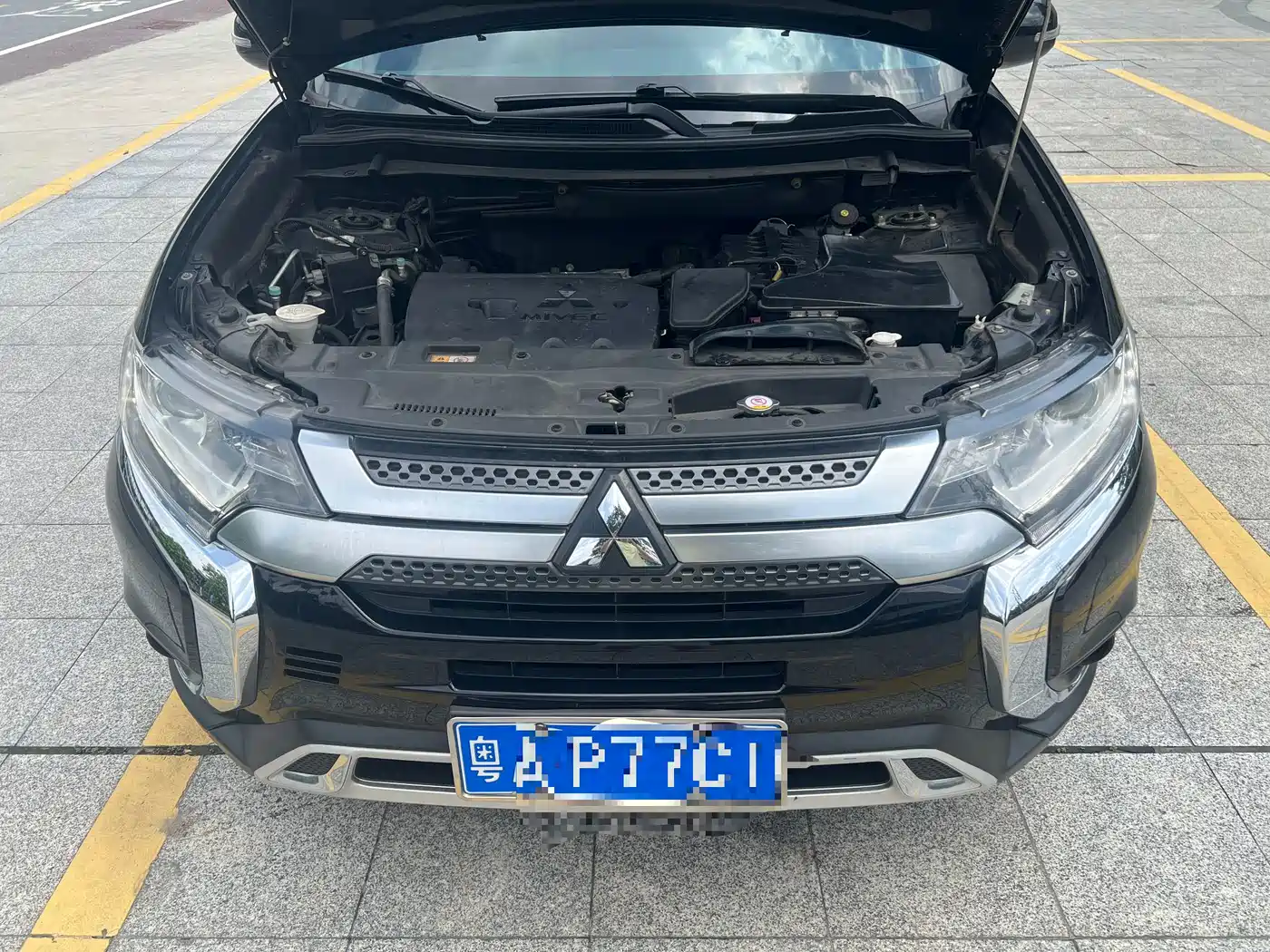 Фото 14 - Mitsubishi Outlander