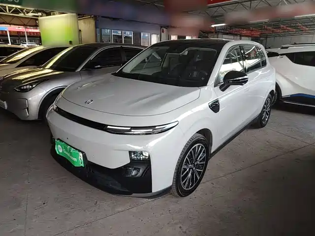 Leapmotor B10 2025