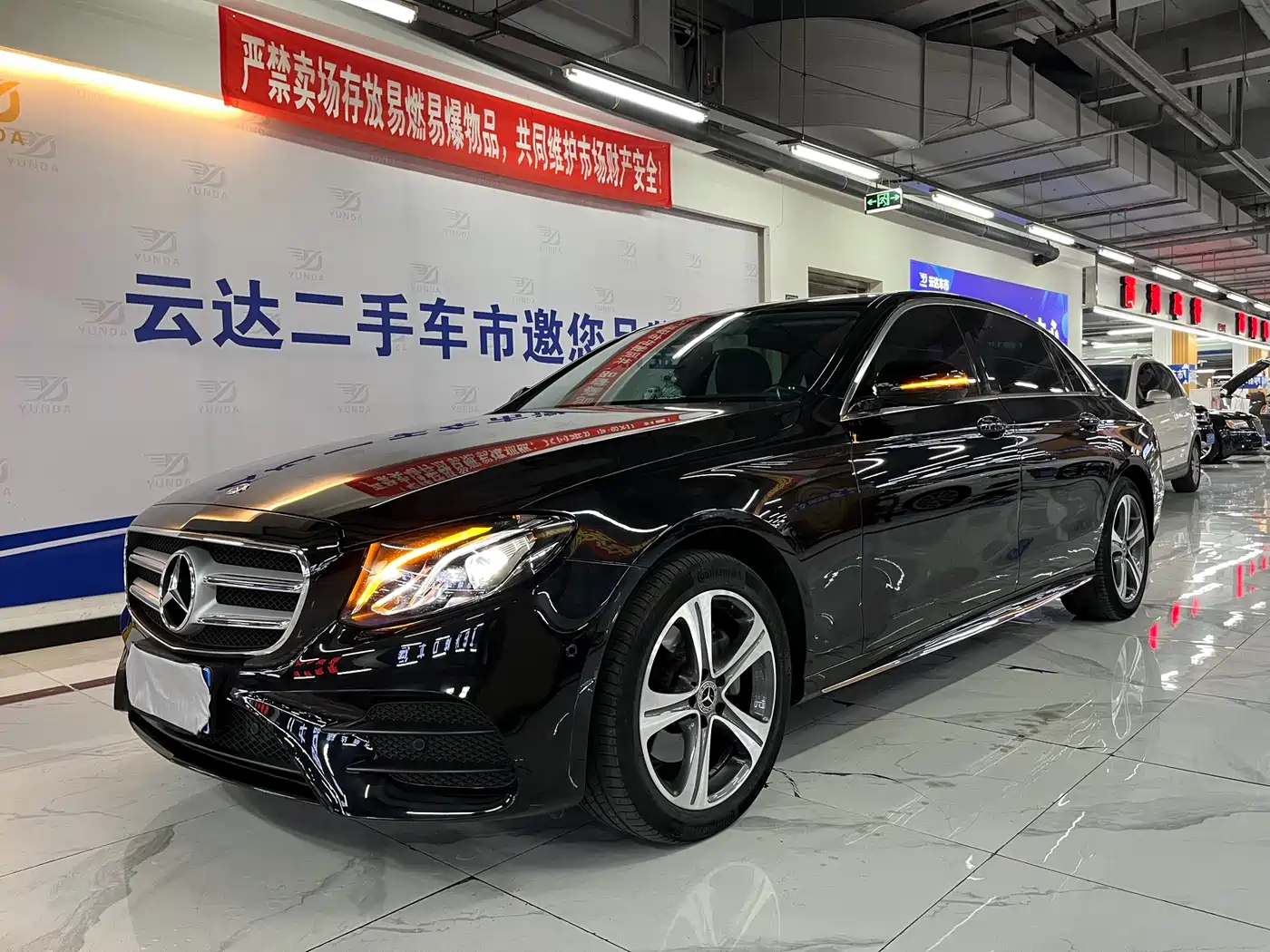 Mercedes-Benz E-Class 2018 E 200 L Sport фото 2