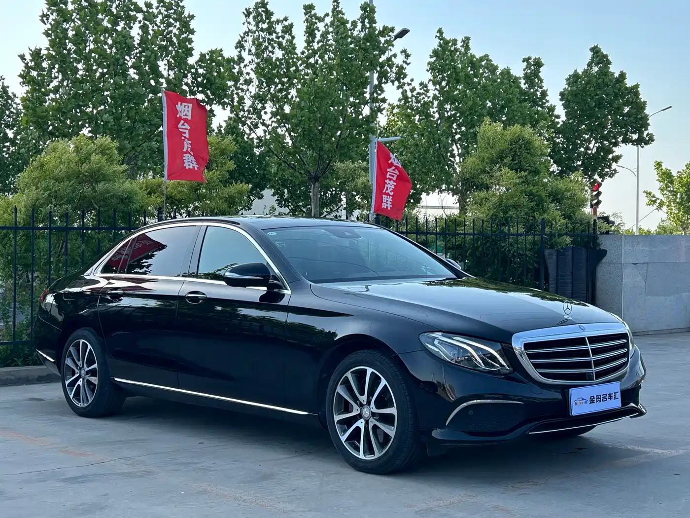 Mercedes-Benz E-Class 2017 E 300 L Luxury фото 3