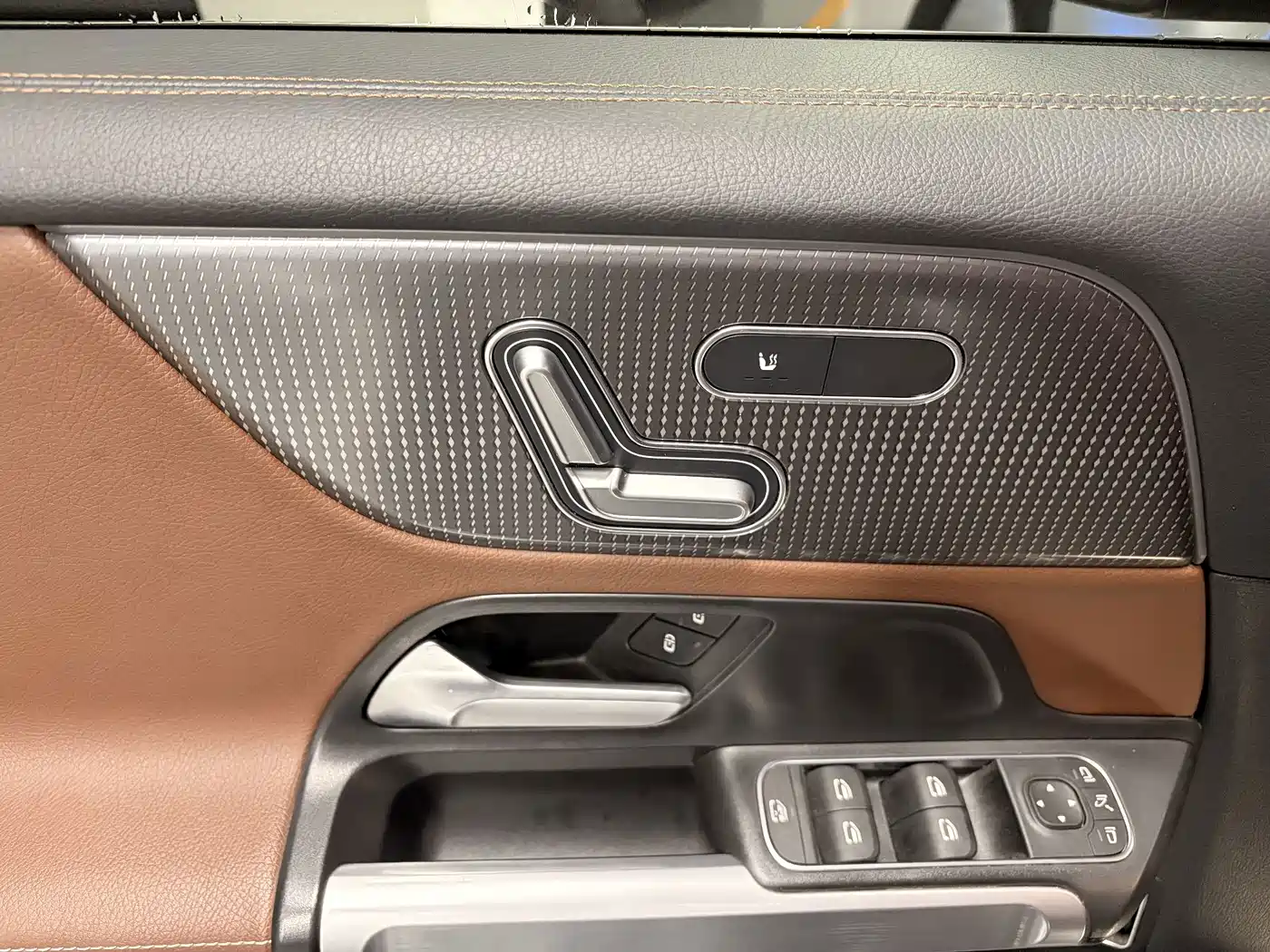 Mercedes-Benz GLB, миниатюра 12