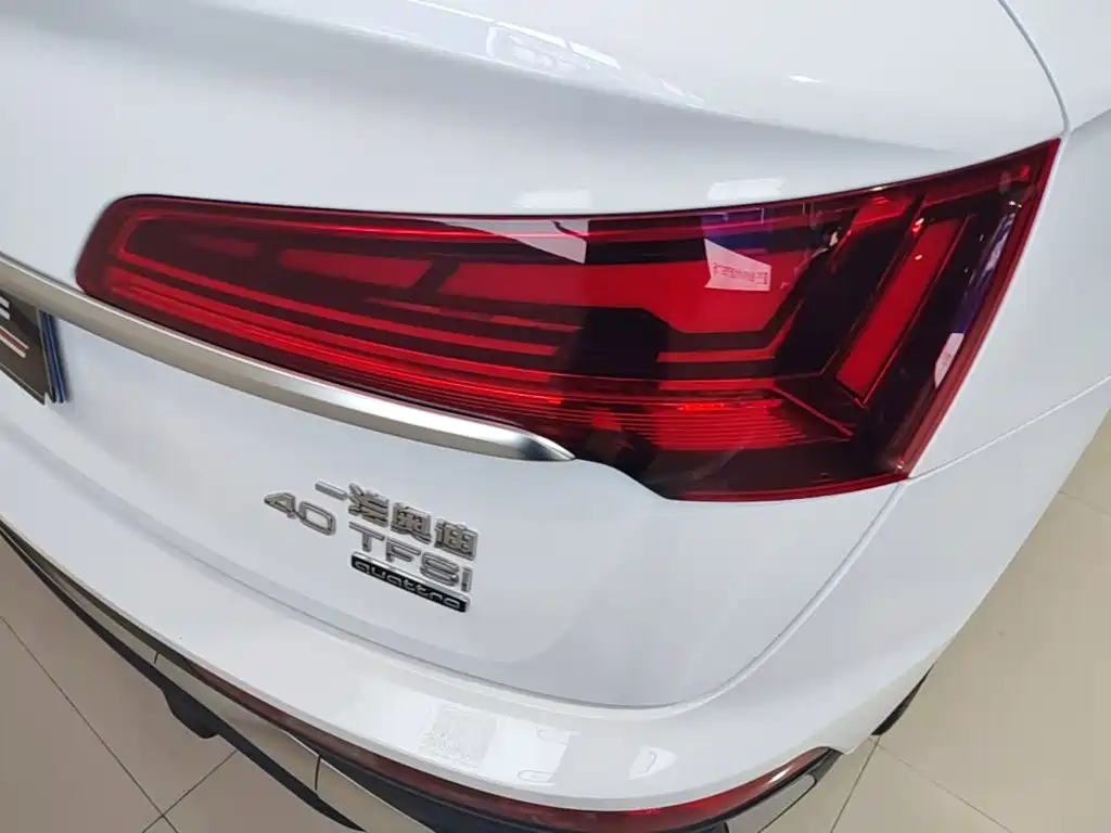 Audi Q5L Sportback 2022 2022 40 TFSI Luxury