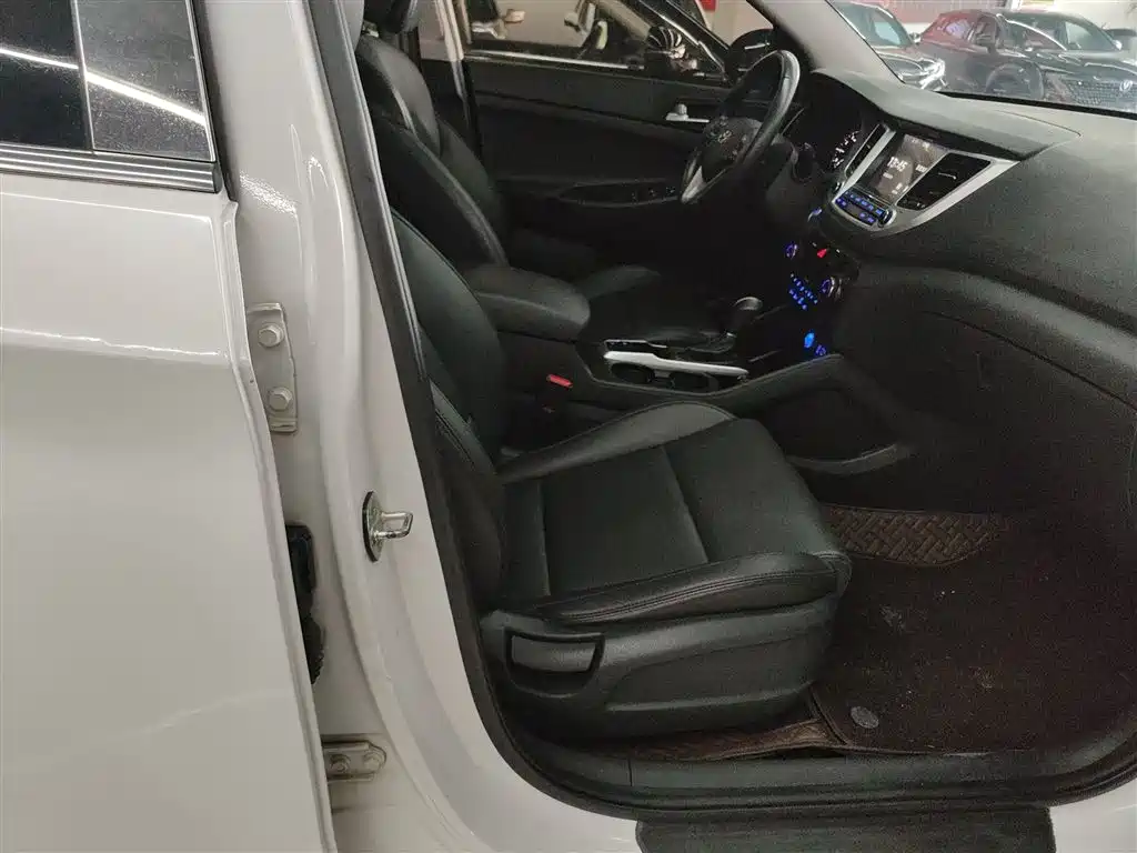 Hyundai Tucson 2015 1.6T Dual Clutch 2WD Smart фото 25