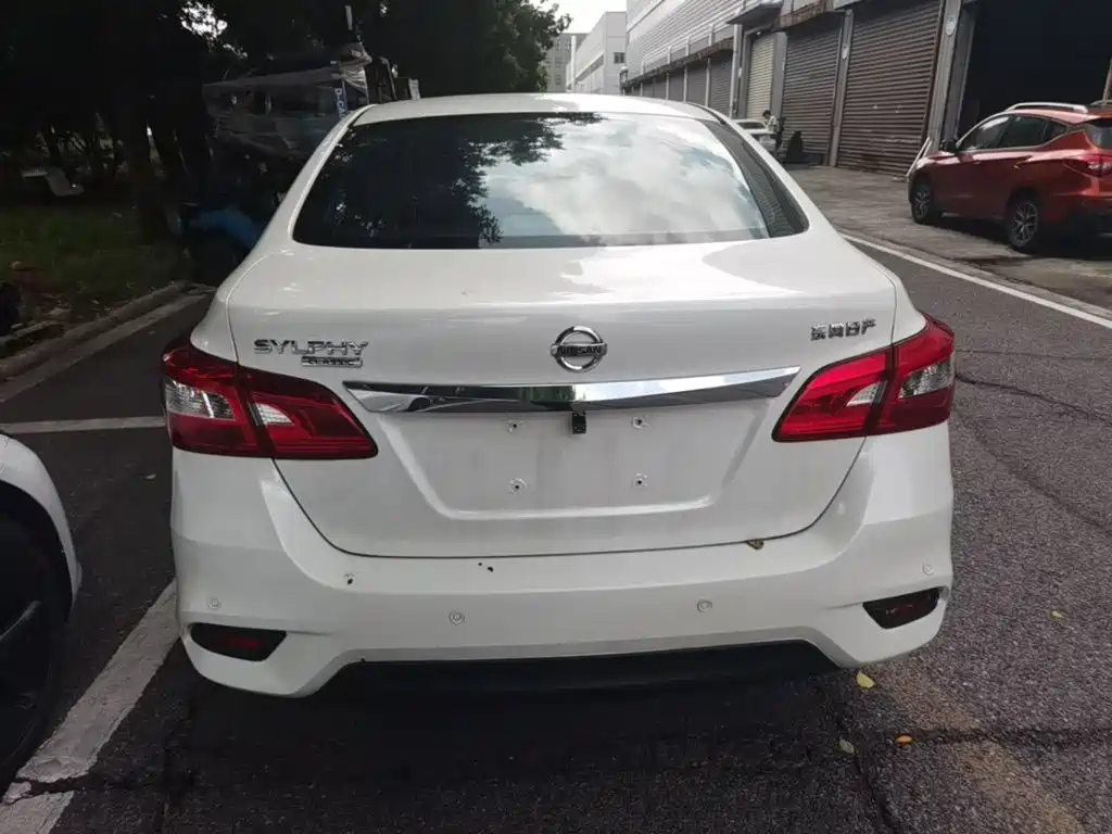 Nissan SYLPHY, миниатюра 4