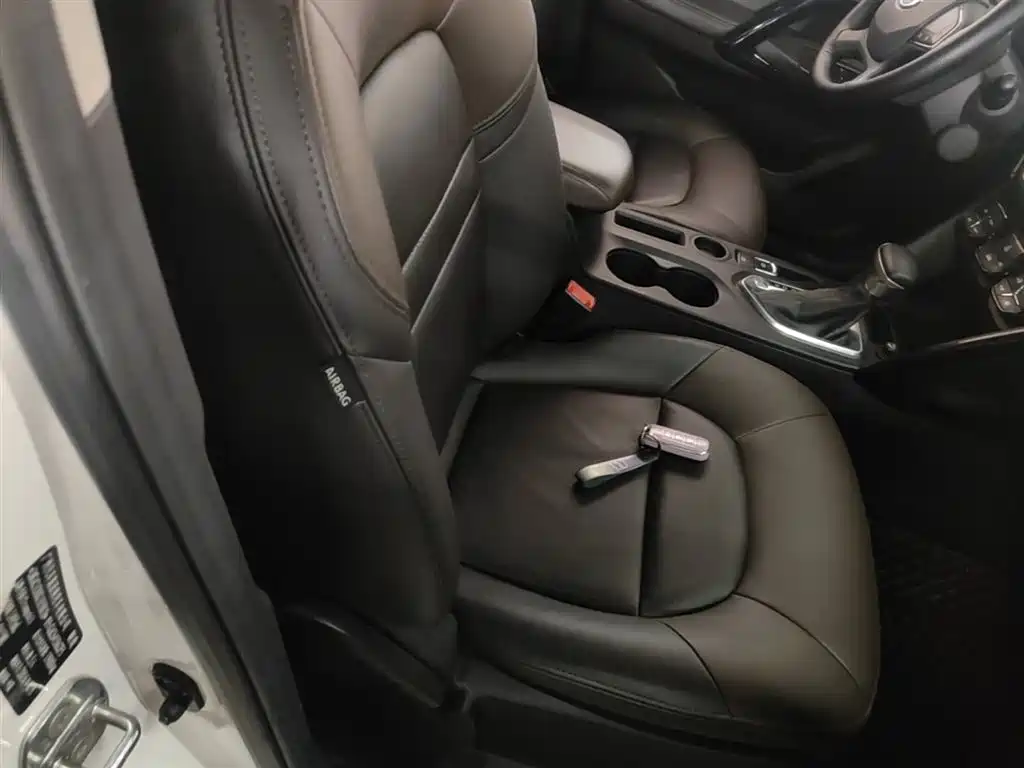 GAC Trumpchi Trumpchi GS4 2016 235T G-DCT Luxury Edition фото 25