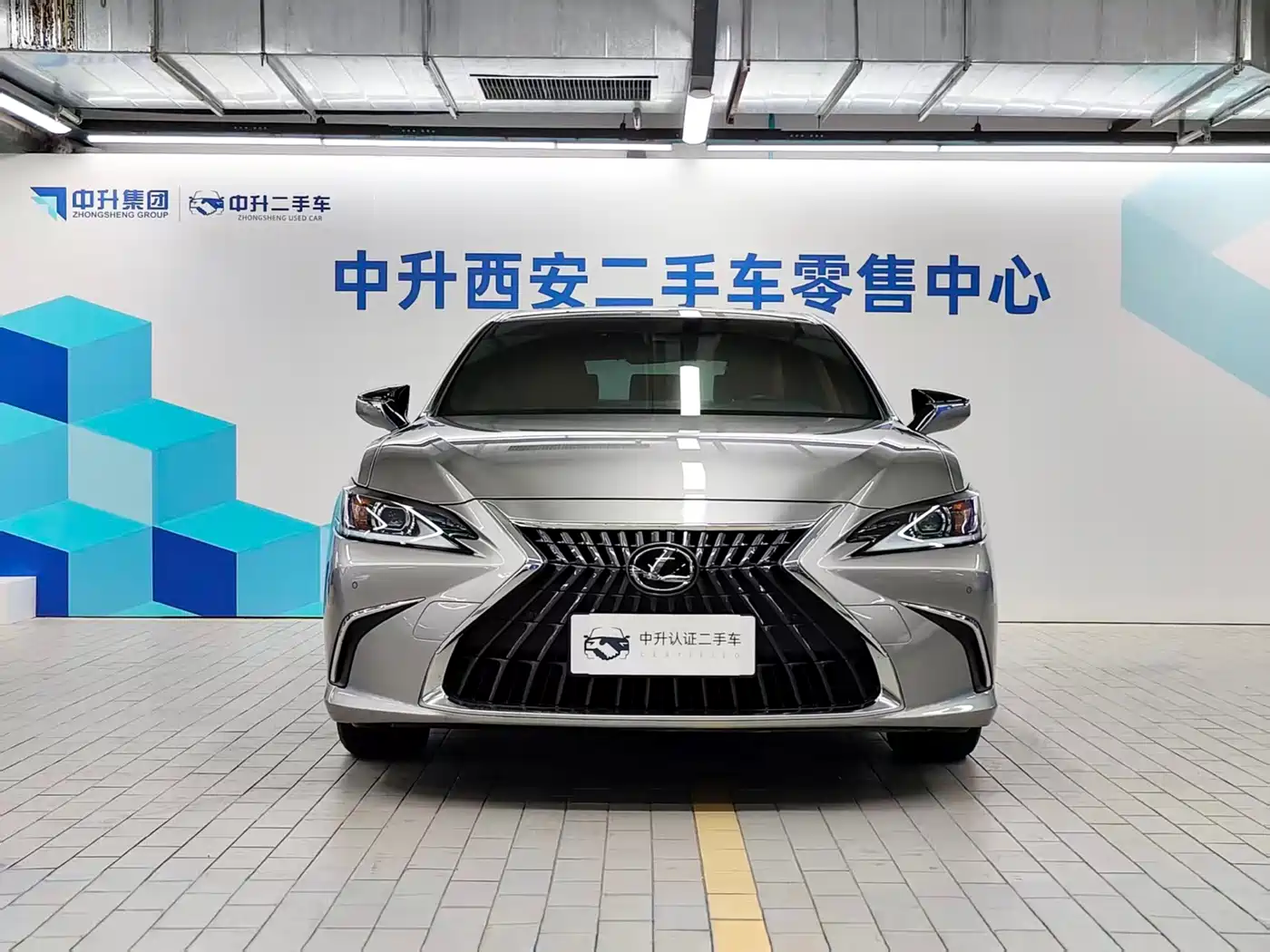 Lexus ES 2021 200 Excellence Edition фото 2