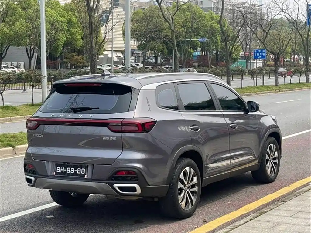 CHERY TIGGO 8