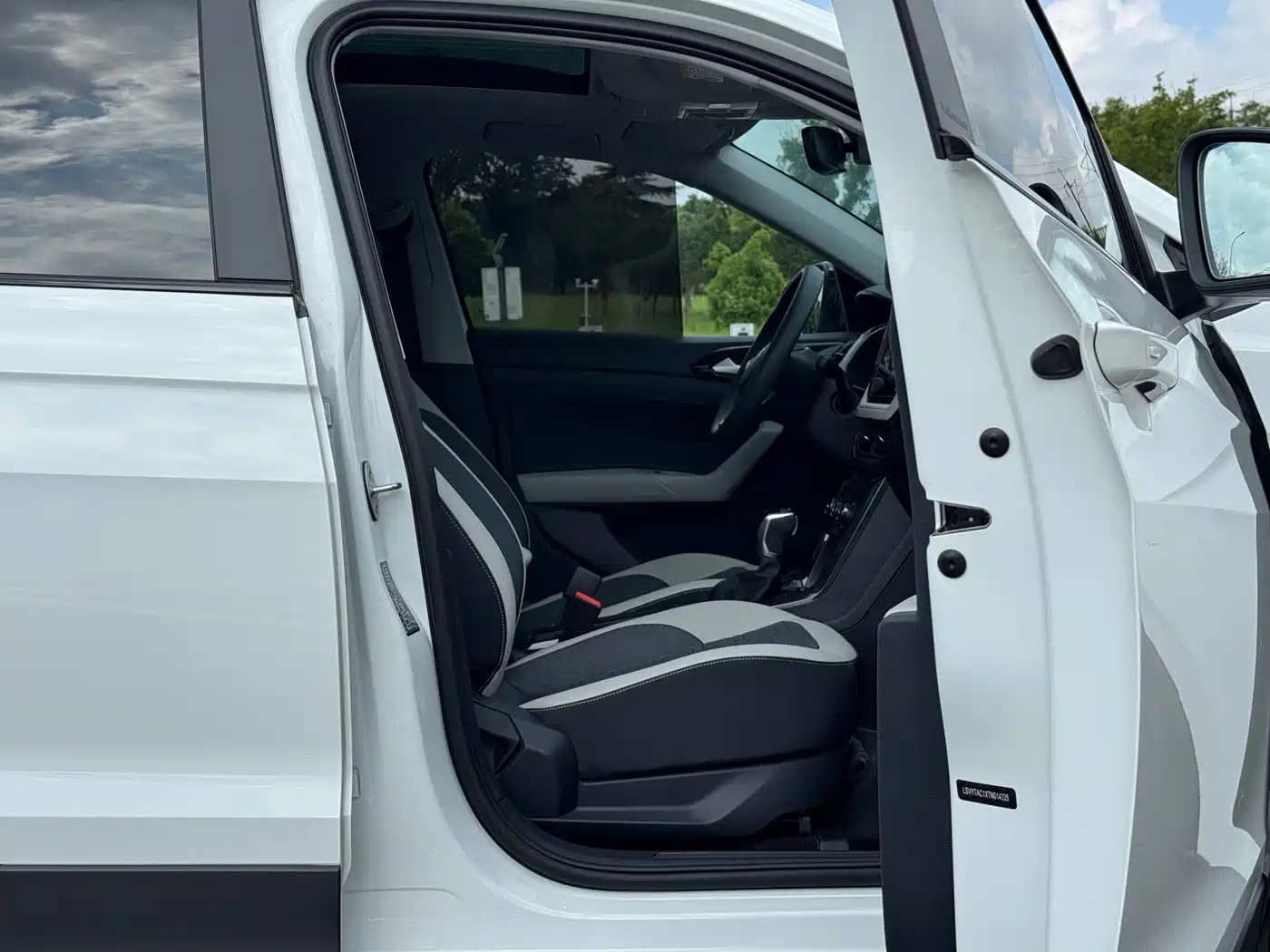 Volkswagen Tharu 2026 2026 New Sharp 300TSI Aspiration Edition