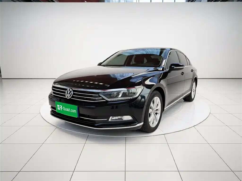 Volkswagen Magotan 2019 330TSI DSG Luxury Class China VI фото 2