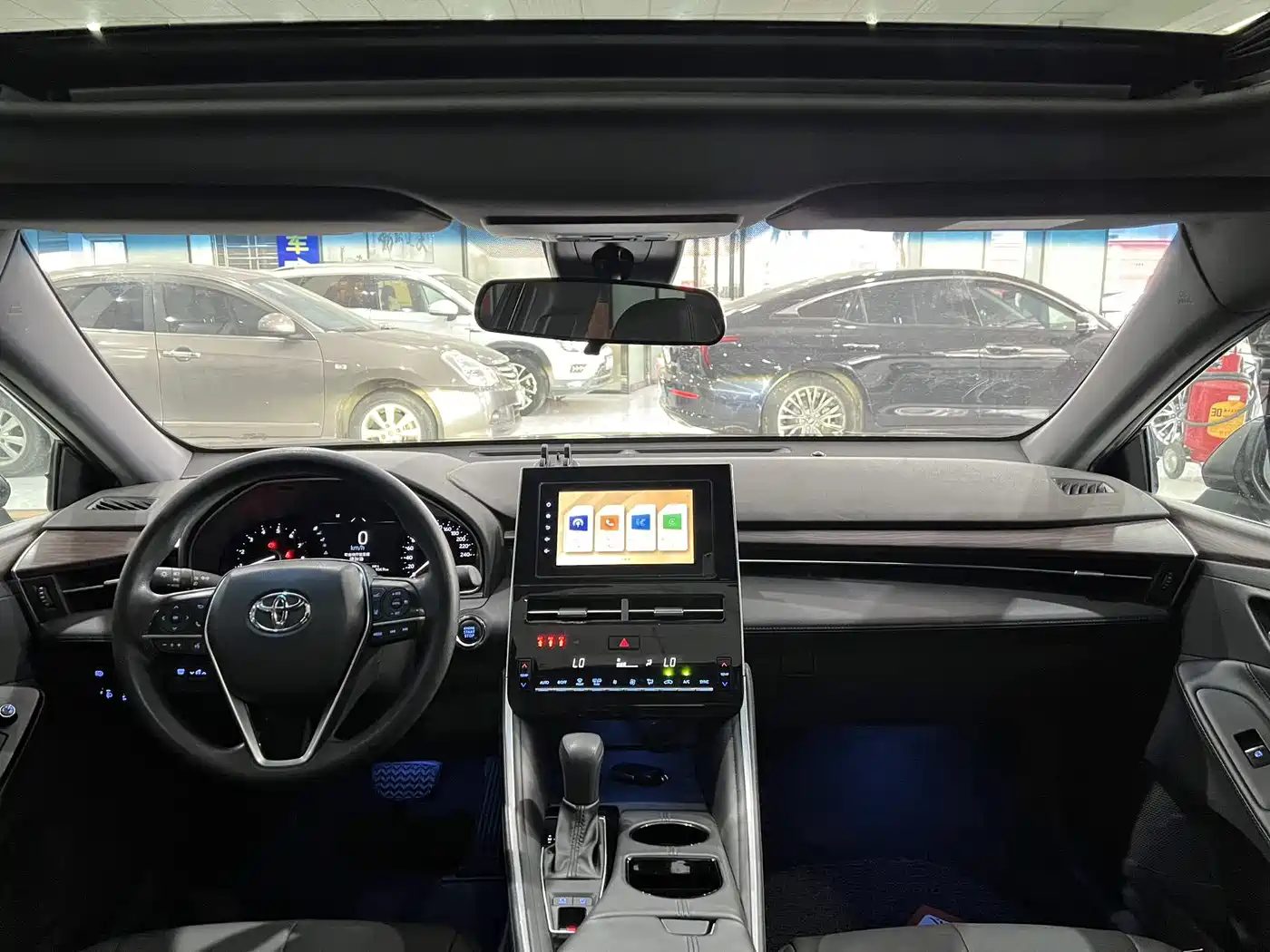 Toyota Avalon 2022 2.0L Progressive Edition фото 5