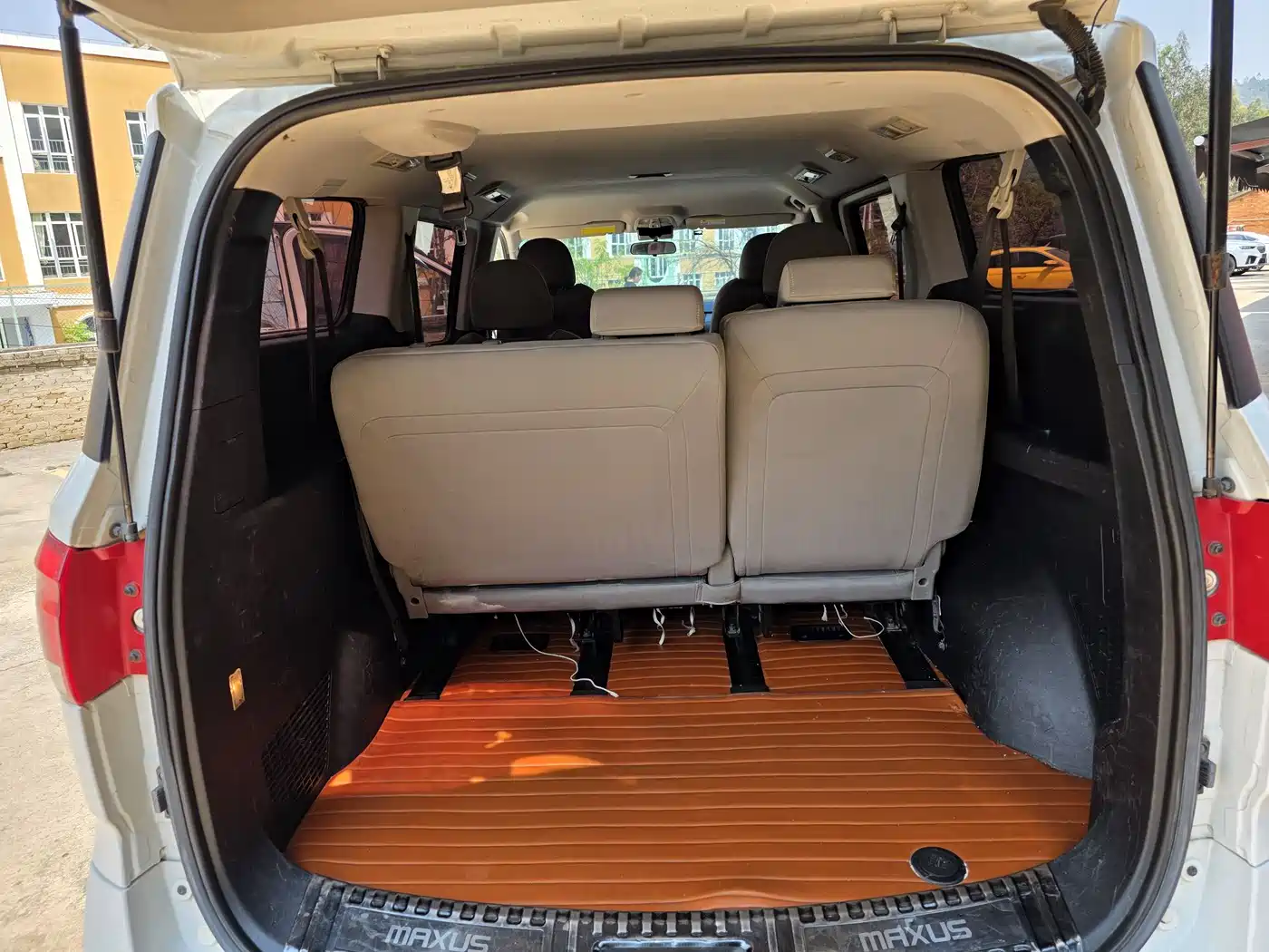 SAIC Maxus Maxus G10 2021 2.0T Manual Elite Edition Diesel 7-Seater фото 15