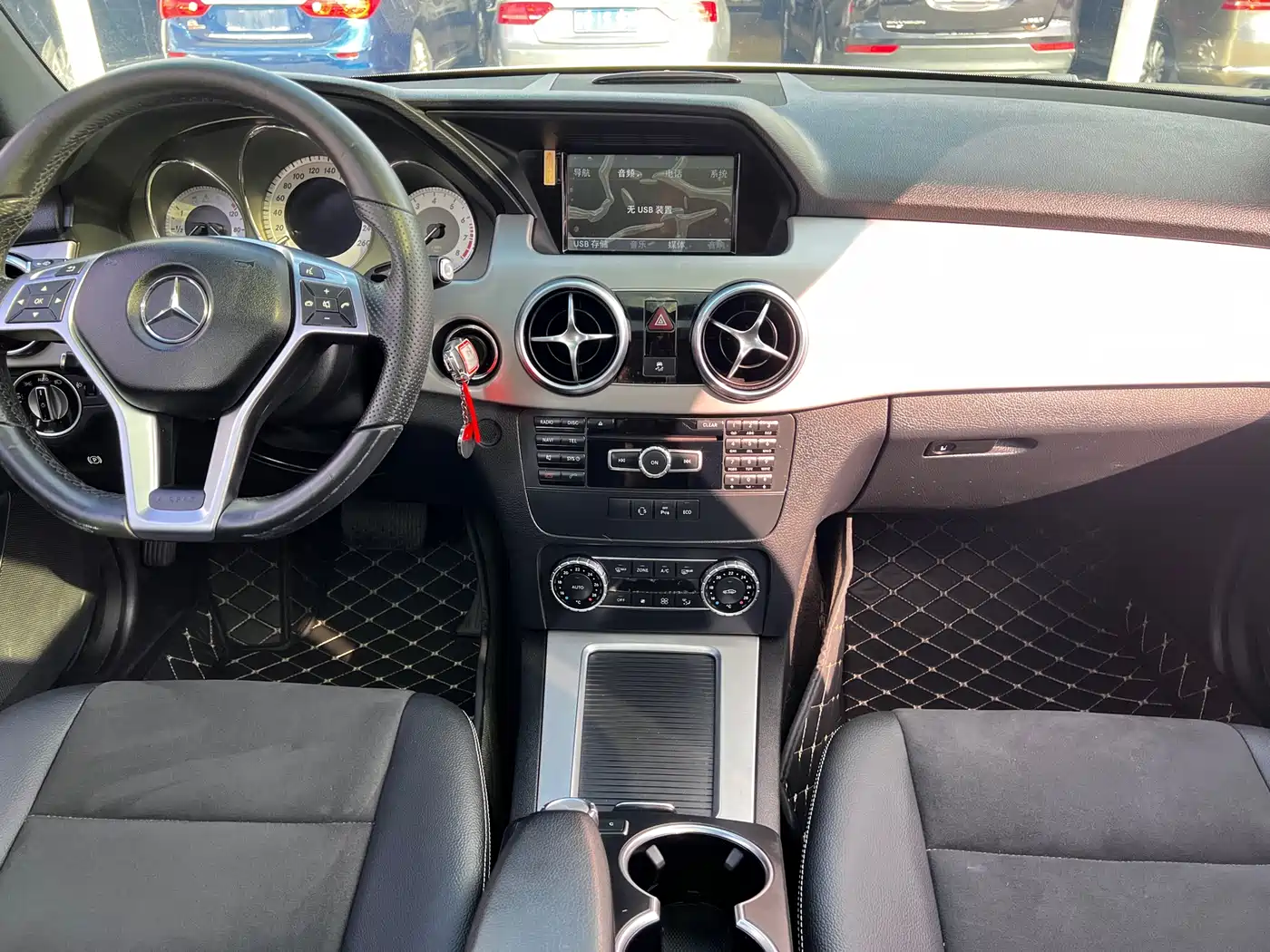 Mercedes-Benz GLK-Class 2015 GLK 260 4MATIC Fashion Ultimate Edition фото 14
