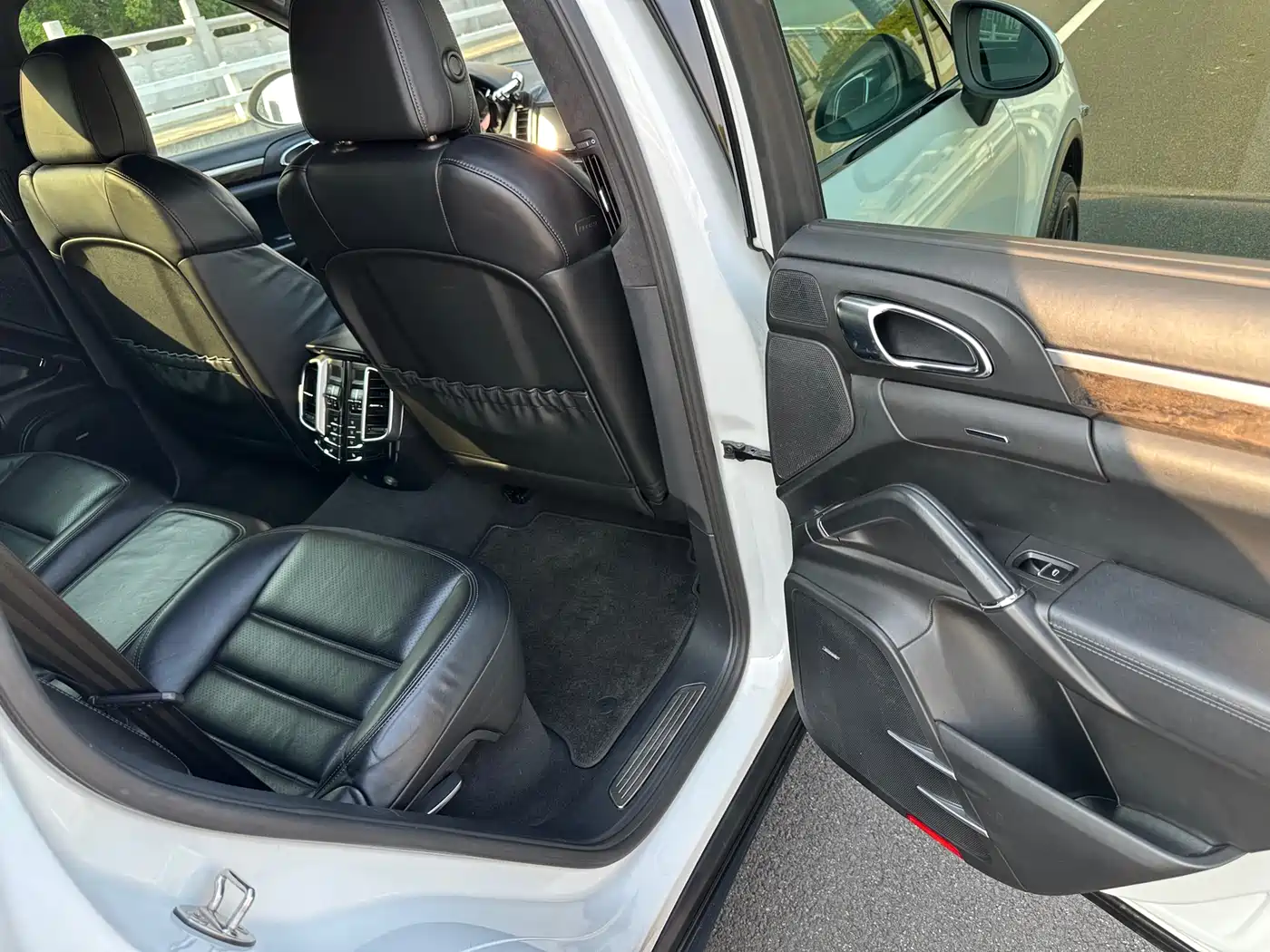 Porsche Cayenne 2011 Cayenne Turbo 4.8T фото 16