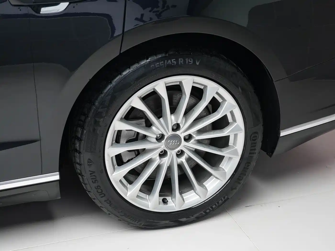 Audi A8 2018 A8L 55 TFSI quattro Launch Elite фото 4