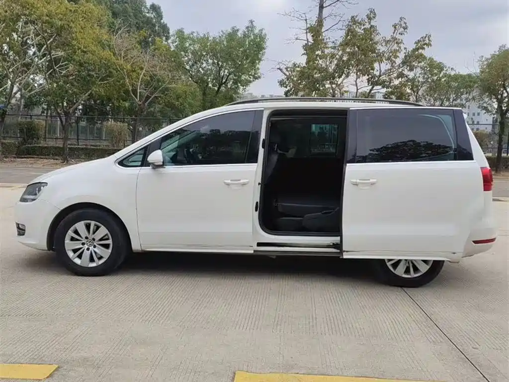 Volkswagen Sharan 2012 2.0TSI Comfort Euro IV фото 6