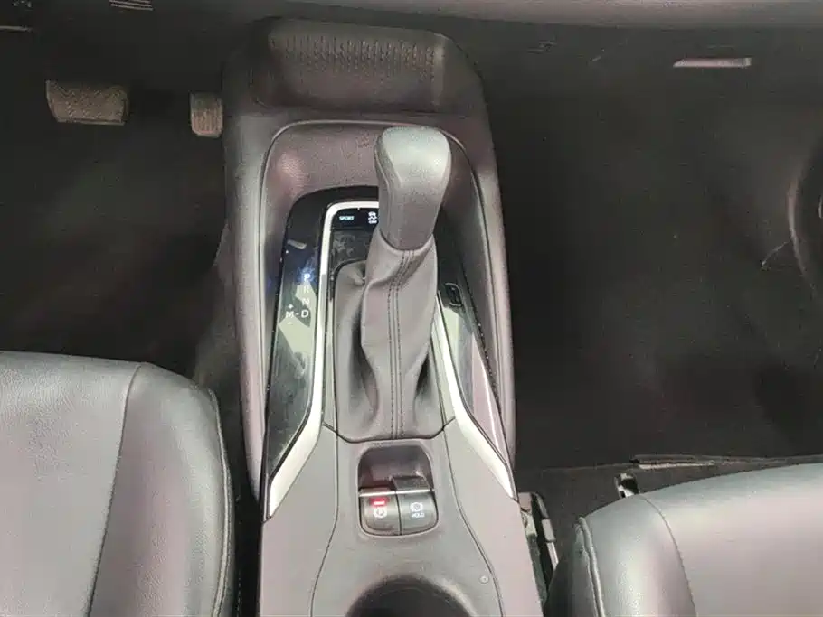 Toyota Levin 2019 185T CVT Luxury Edition China V фото 16