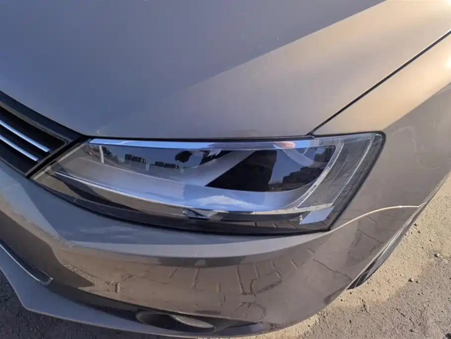 Volkswagen Sagitar 2014 Facelift 1.6L Automatic Comfort фото 5