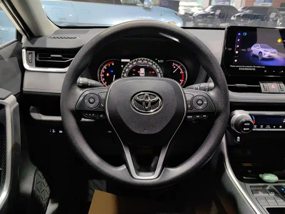Toyota RAV4 Rongfang 2023 2.0L CVT 2WD Fashion Edition фото 15