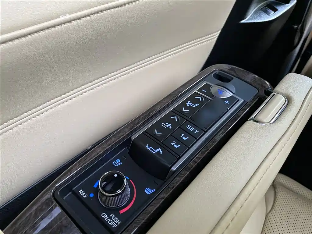 Toyota Alphard 2021 Hybrid 2.5L Premium фото 15