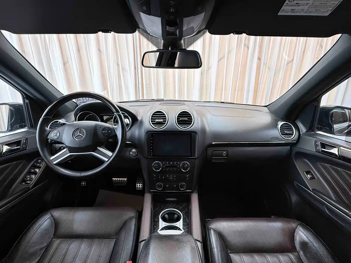 Mercedes-Benz GL-Class 2011 GL 450 Prestige Grand Edition фото 10