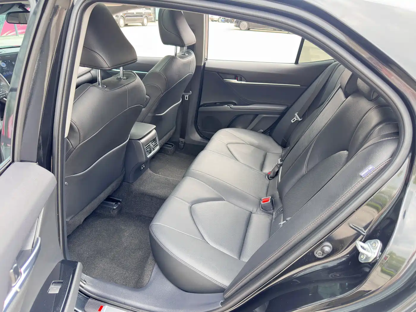 Toyota Camry 2021 2.0G Luxury Edition фото 12