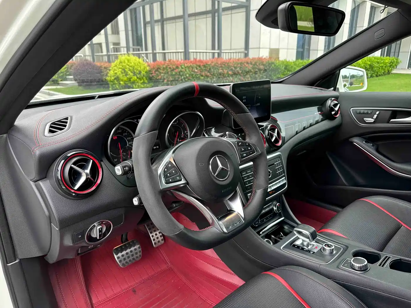 Mercedes-Benz GLA AMG 2017 AMG GLA 45 4MATIC фото 5