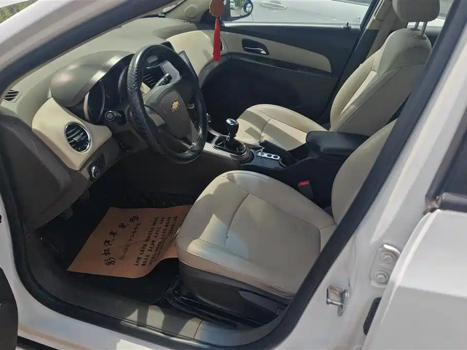 Chevrolet Cruze 2015 1.5L Classic SE MT фото 9