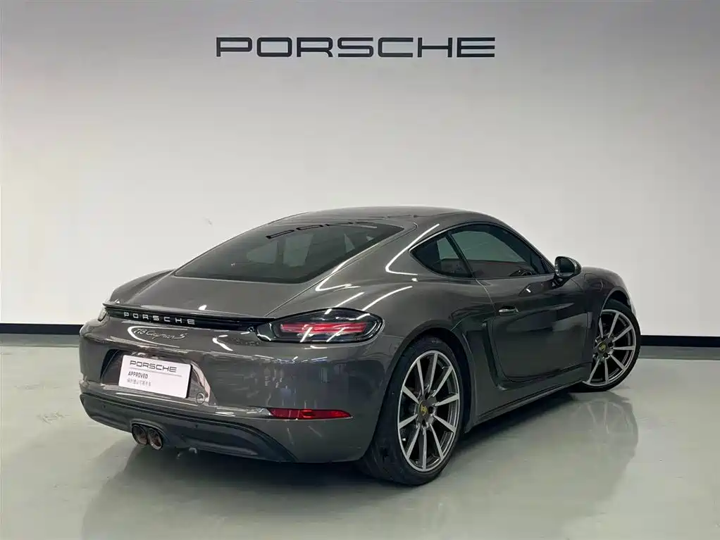 Porsche 718 2018 Cayman 2.0T фото 7