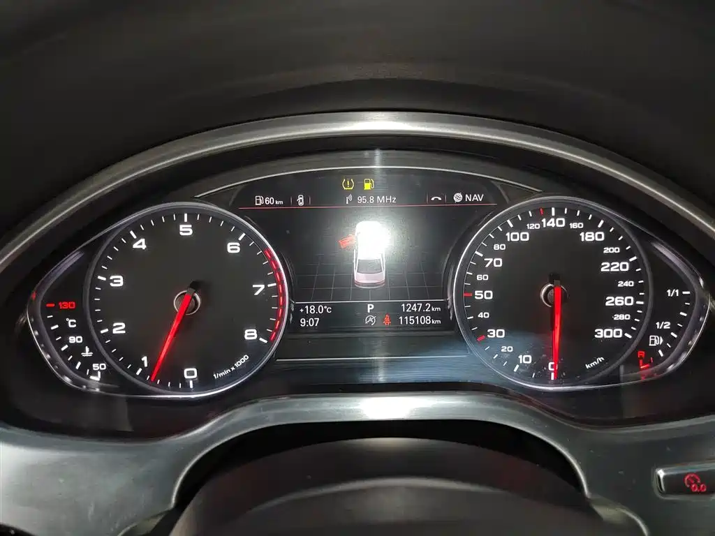 Audi A8 2014 A8L 45 TFSI quattro Comfort фото 4