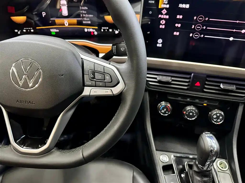 Volkswagen Bora 2025 200TSI DSG Joy Ride Navigation Edition фото 23