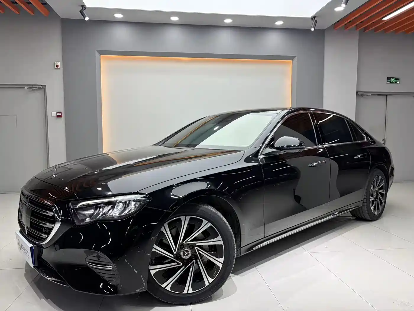Mercedes-Benz E-Class 2025 E 300 L Luxury