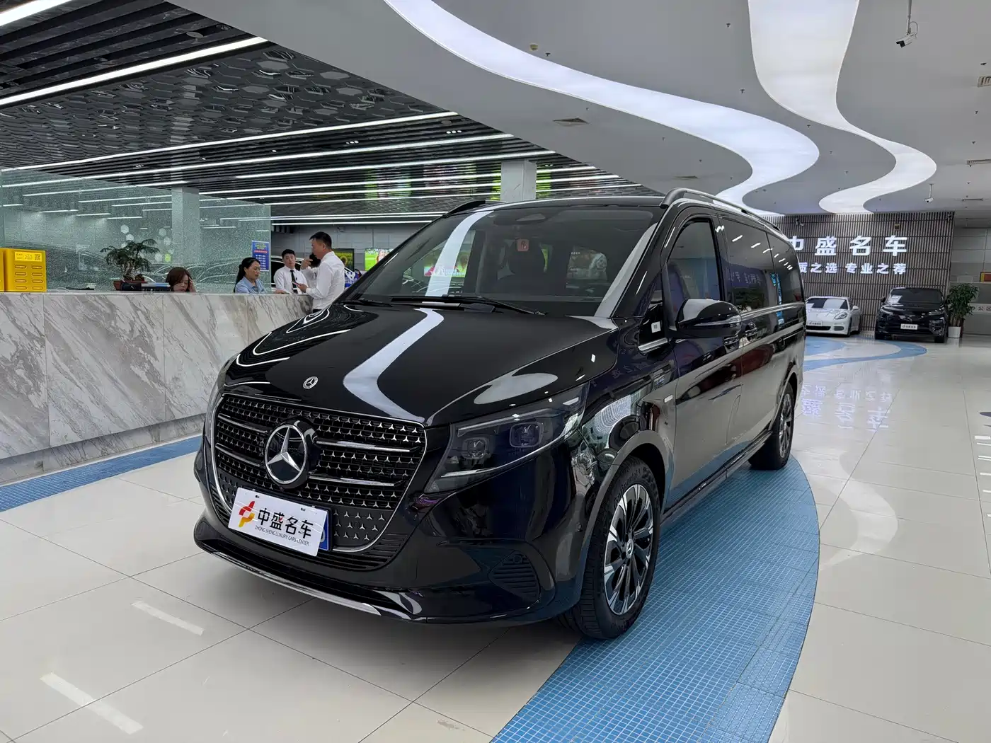 Mercedes-Benz V-Class 2024 V 300 Premium Edition