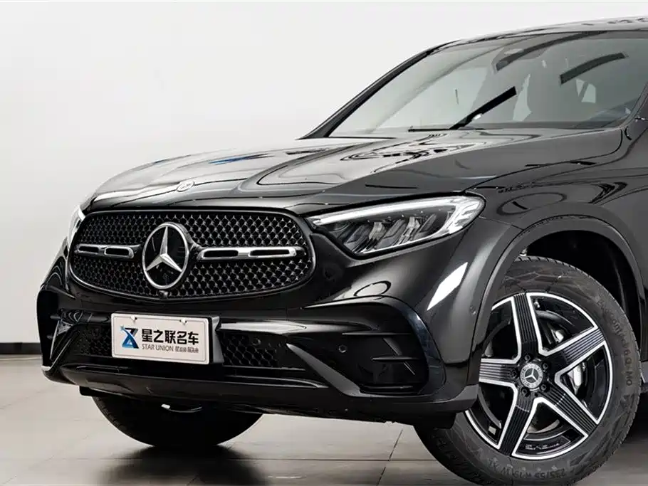 Mercedes-Benz GLC Coupe 2025 GLC 260 4MATIC Coupe SUV фото 3