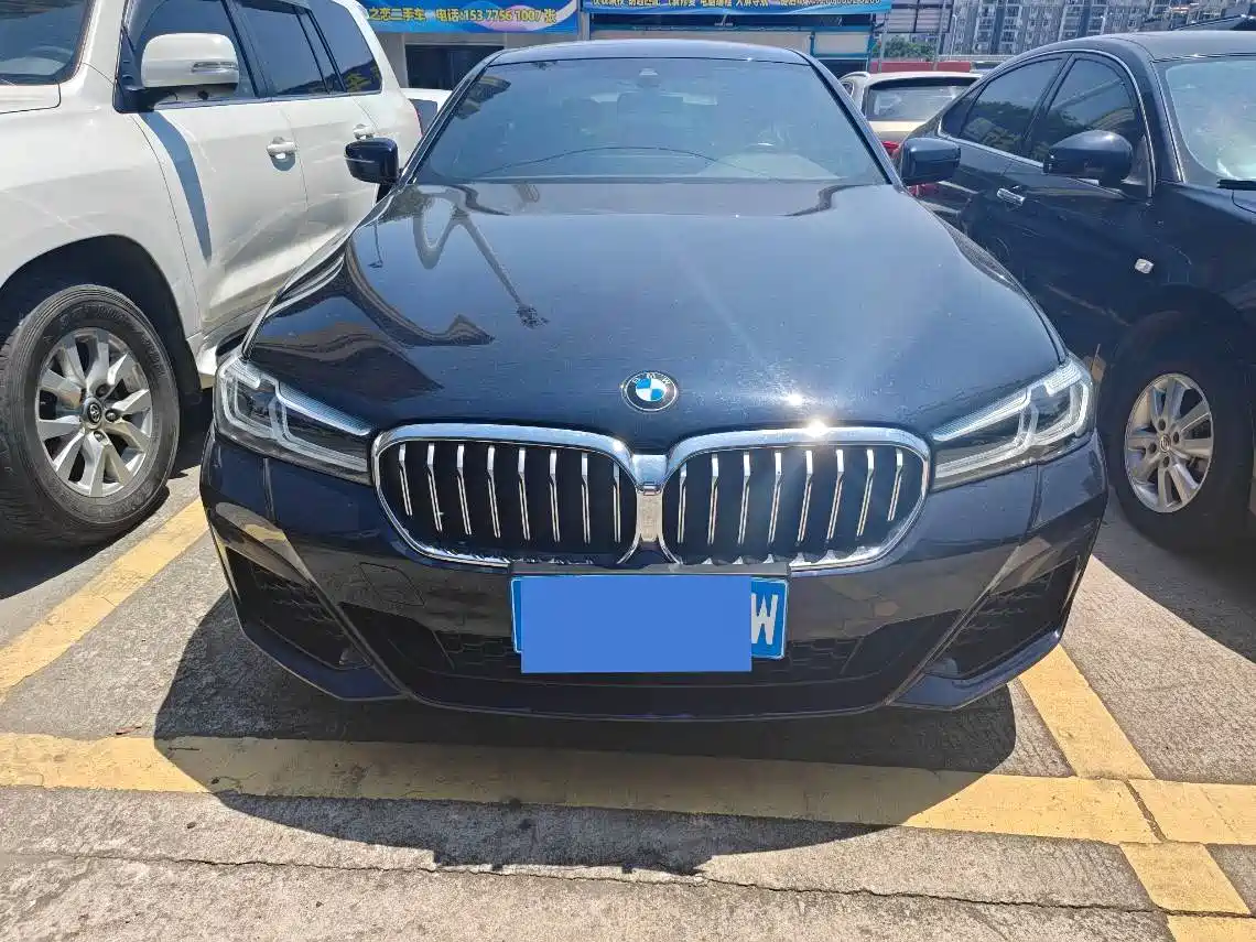 BMW 5 Series 2022 525Li M Sport Package фото 2