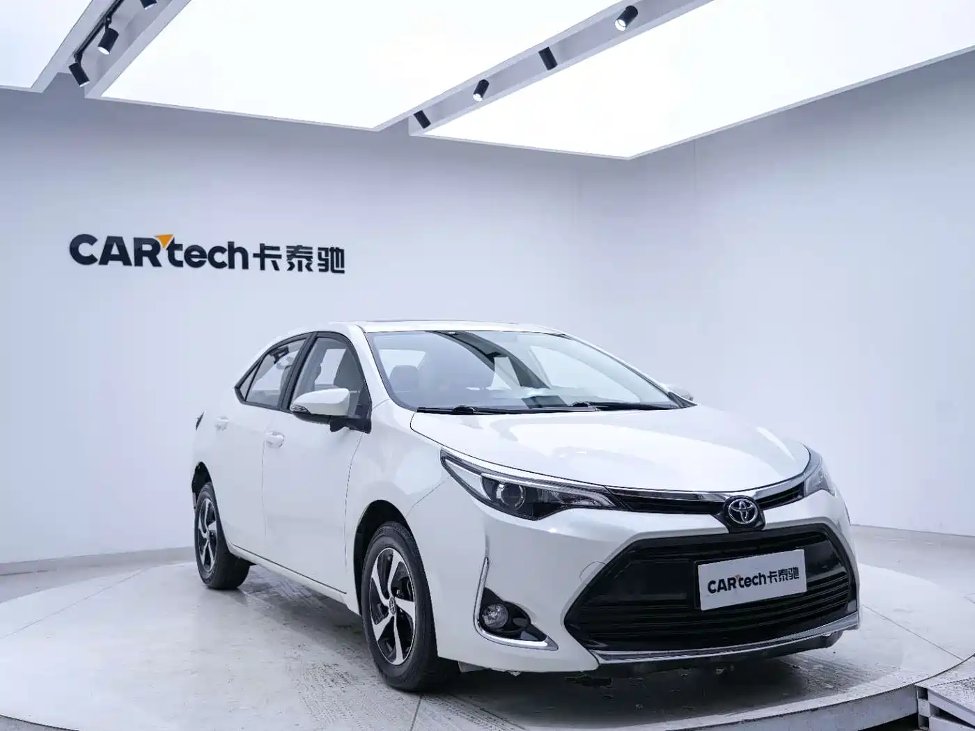 Toyota Levin 2017 Facelift 185T CVT Elite (China V) фото 5