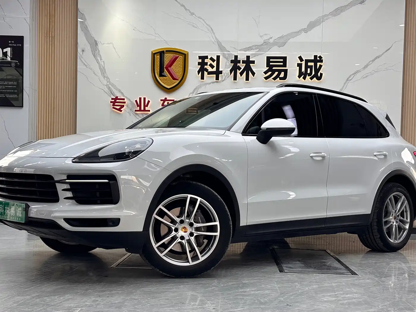 PORSCHE CAYENNE