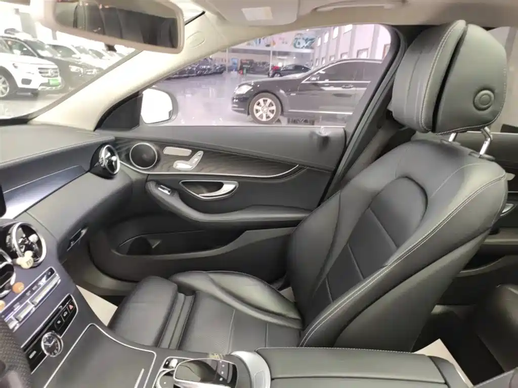 Mercedes-Benz C-Class 2016 C 200 L Sport фото 26