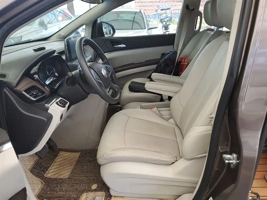BUICK GL8