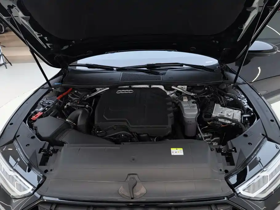AUDI A7L