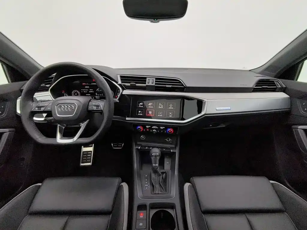 Audi Q3 2024 2024 35 TFSI Fashion Sport