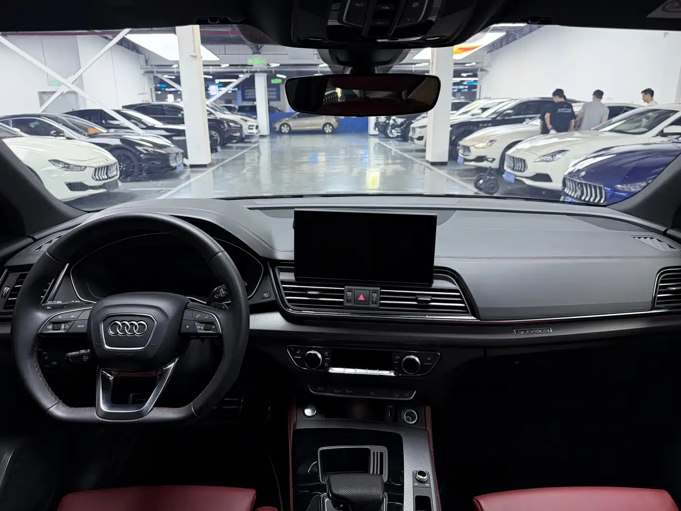 Audi Q5L 2024 Model 40 TFSI Luxury Dynamic фото 13