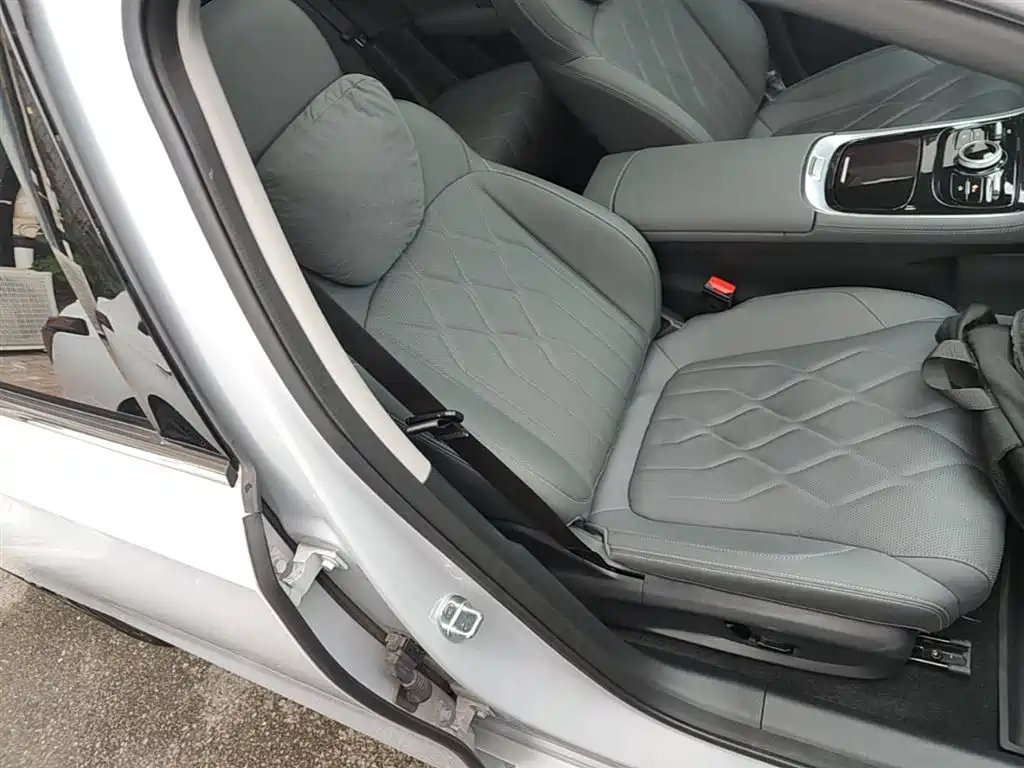 Geely Galaxy Galaxy A7 2025 EM-i фото 25