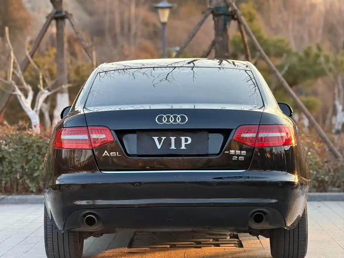 Фото 5 - Audi A6L