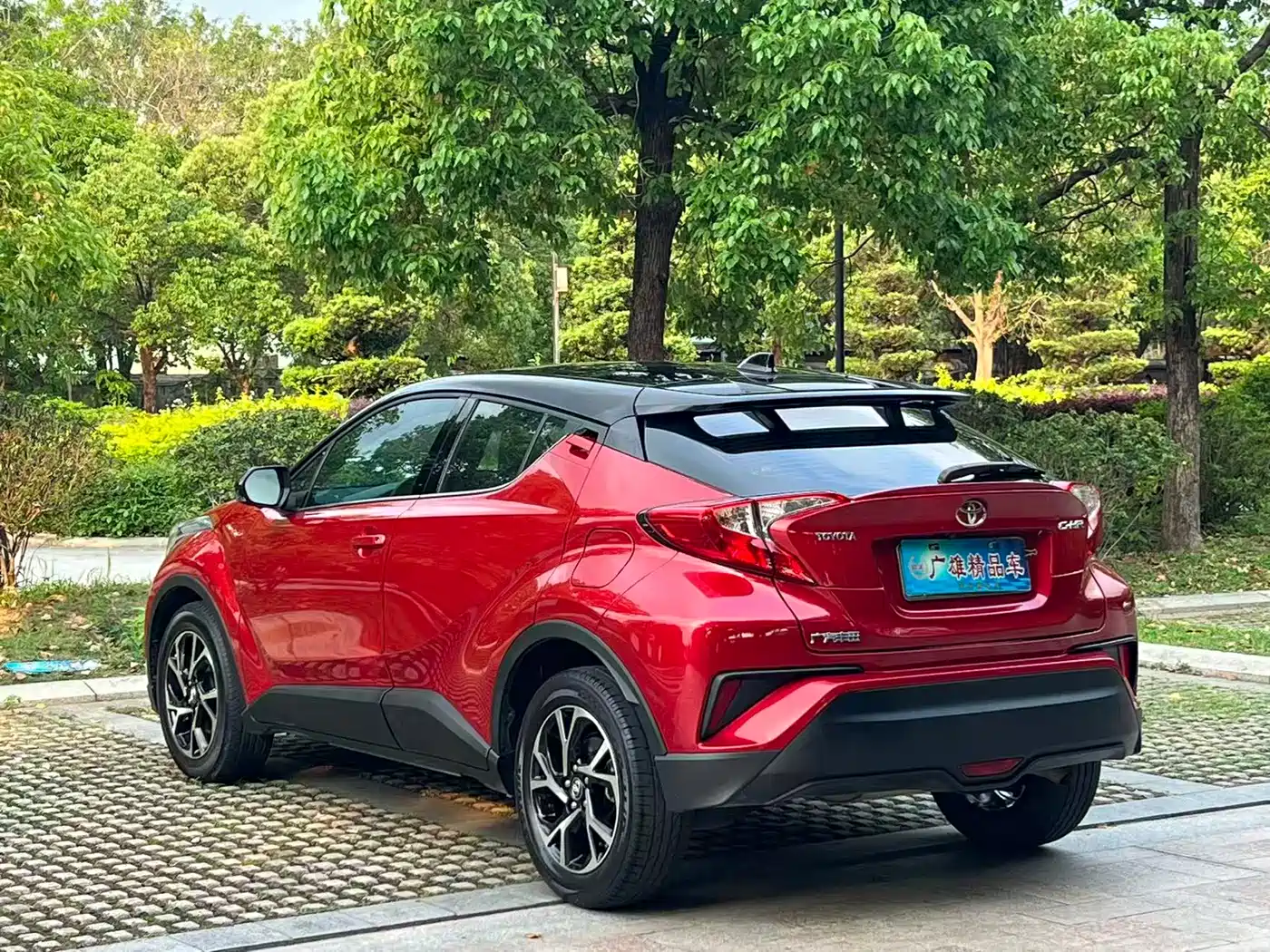 Toyota C-HR 2020 Model 2.0L Leading фото 4