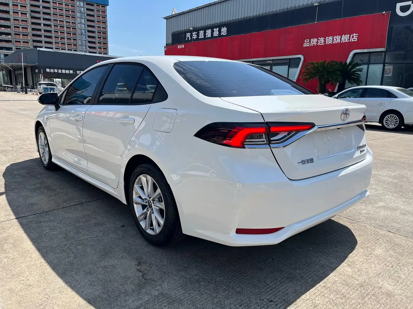 Toyota Corolla 2024 Model 1.8L Smart Hybrid Elite Edition фото 13