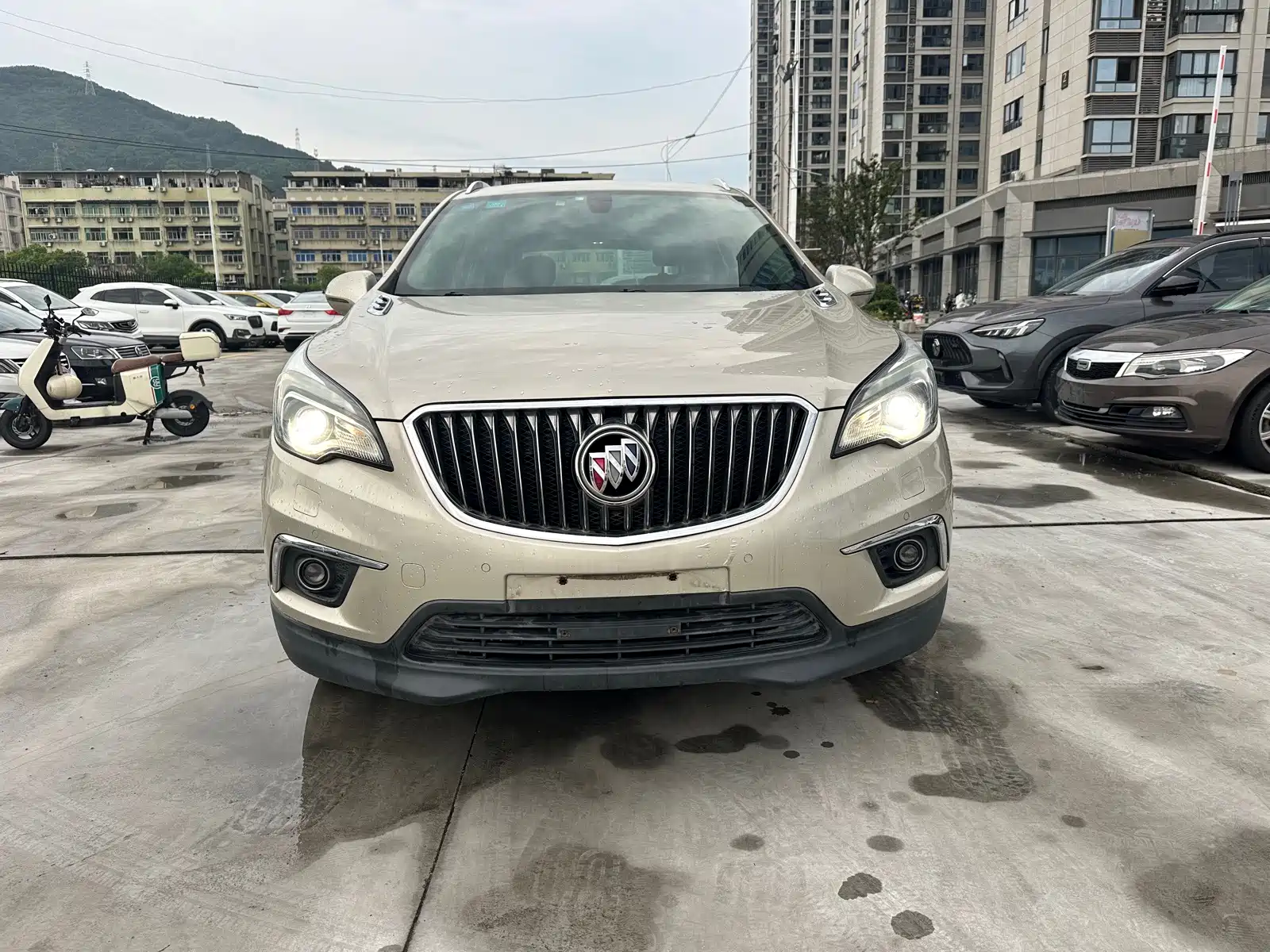 Фото 2 - Buick Envision Plus