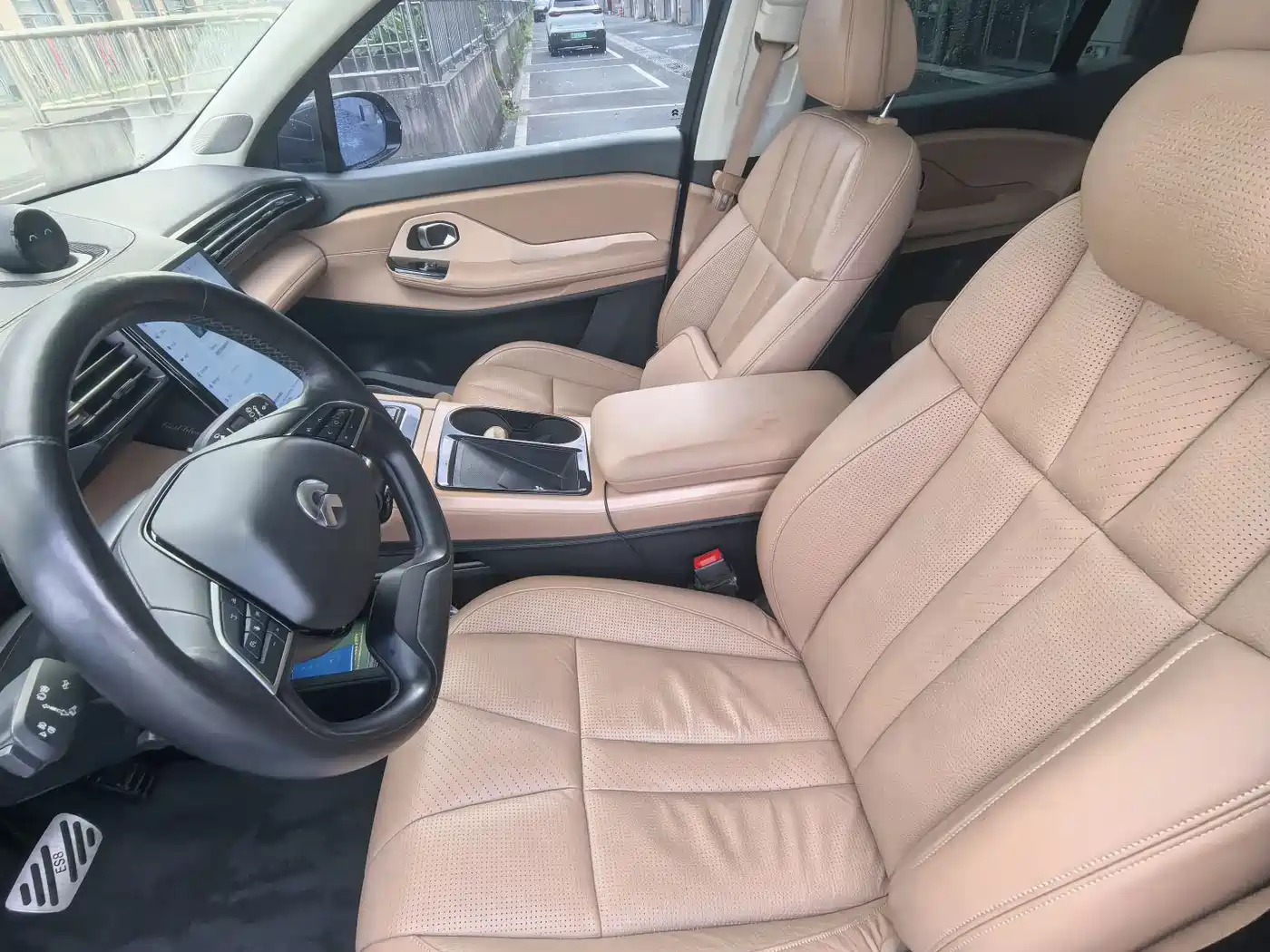NIO ES8 2018 2018 Founder Edition