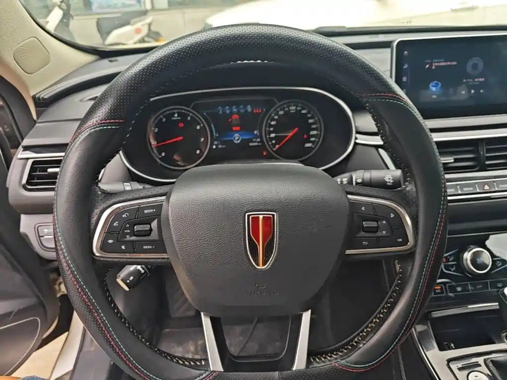 Photo 11 - Hongqi H5