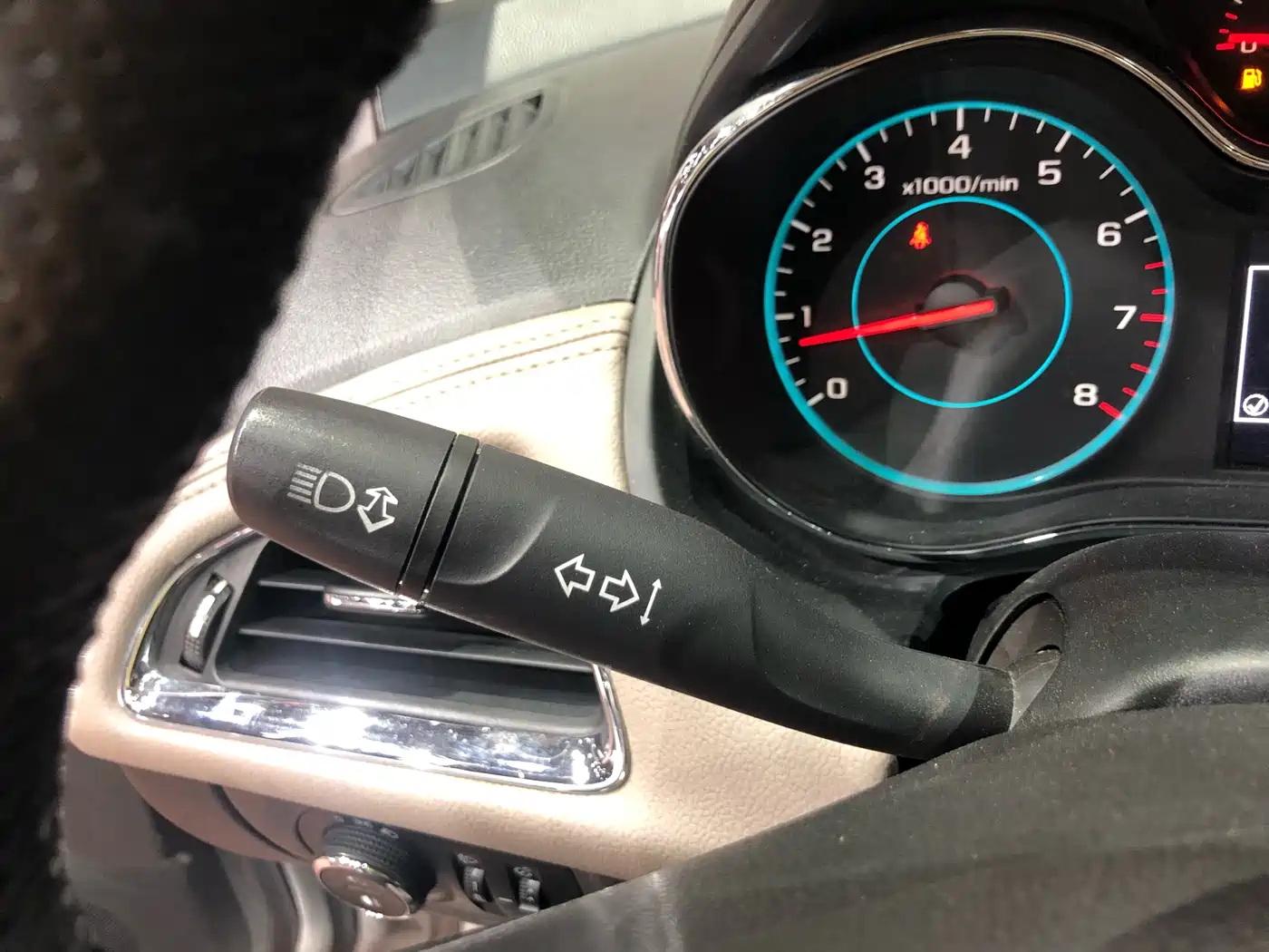Chevrolet Cruze 2015 1.5L Automatic Luxury Edition фото 9